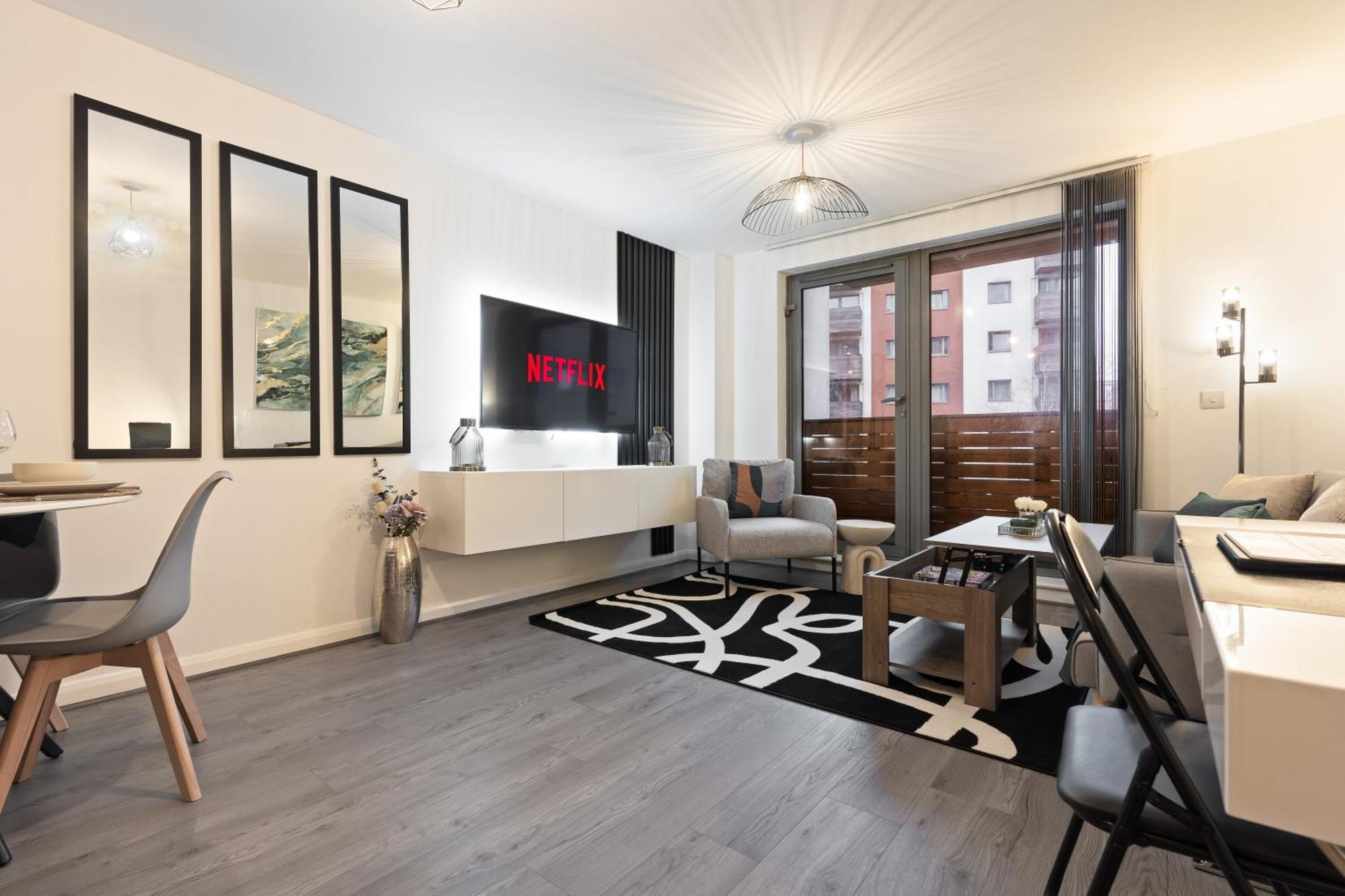 The Paragon Suite, Sleeps 3, Centre, By Broad Street, New Street Station, Bullring And Grand