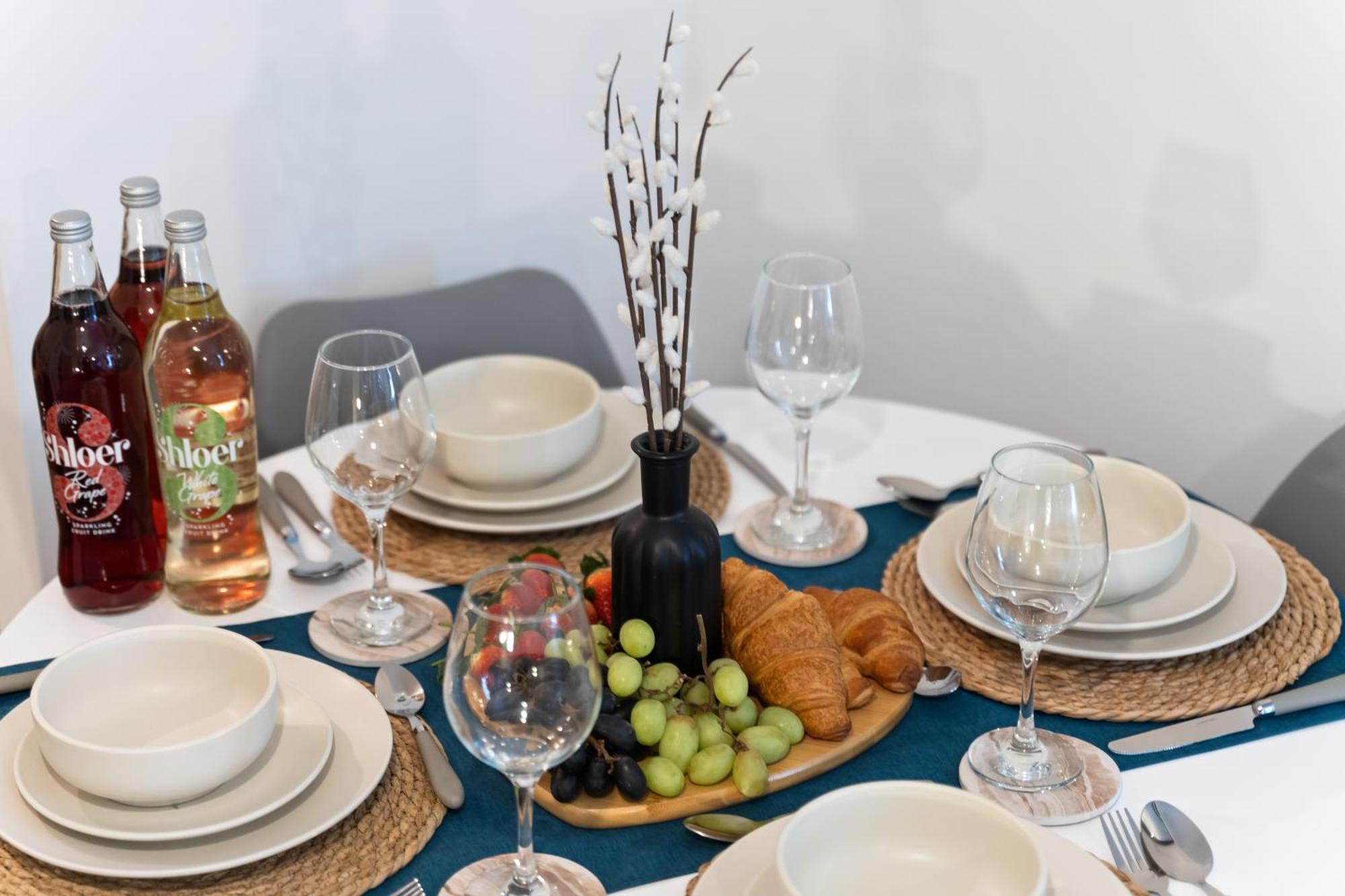 The Paragon Suite, Sleeps 3, Centre, By Broad Street, New Street Station, Bullring And Grand Apartment Birmingham